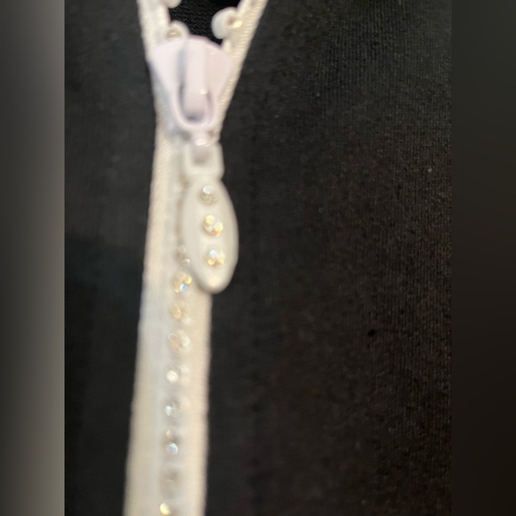 Quacker Factory Womens Black Sleeveless Zip-Up Vest Pockets Size M NWT - Picture 8 of 11